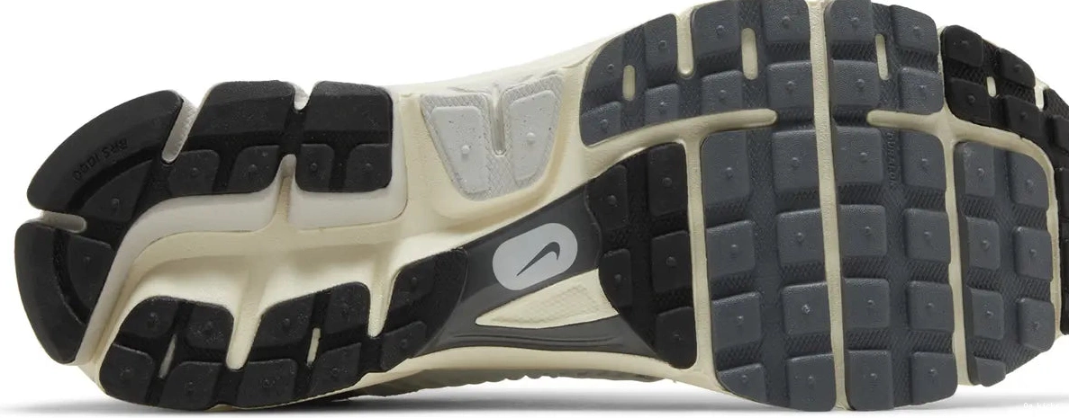 Tint Nike Platinum 5 Zoom Vomero 0612